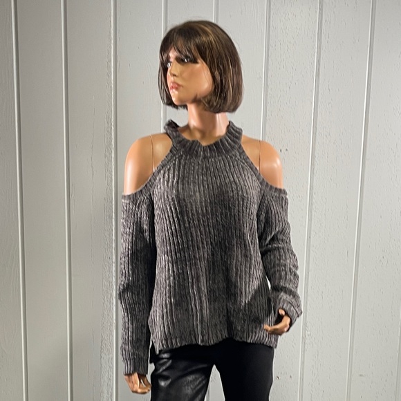 *Adam Levine Women’s Charcoal Knitted Open Shoulder Sweater Sz L - Picture 5 of 9